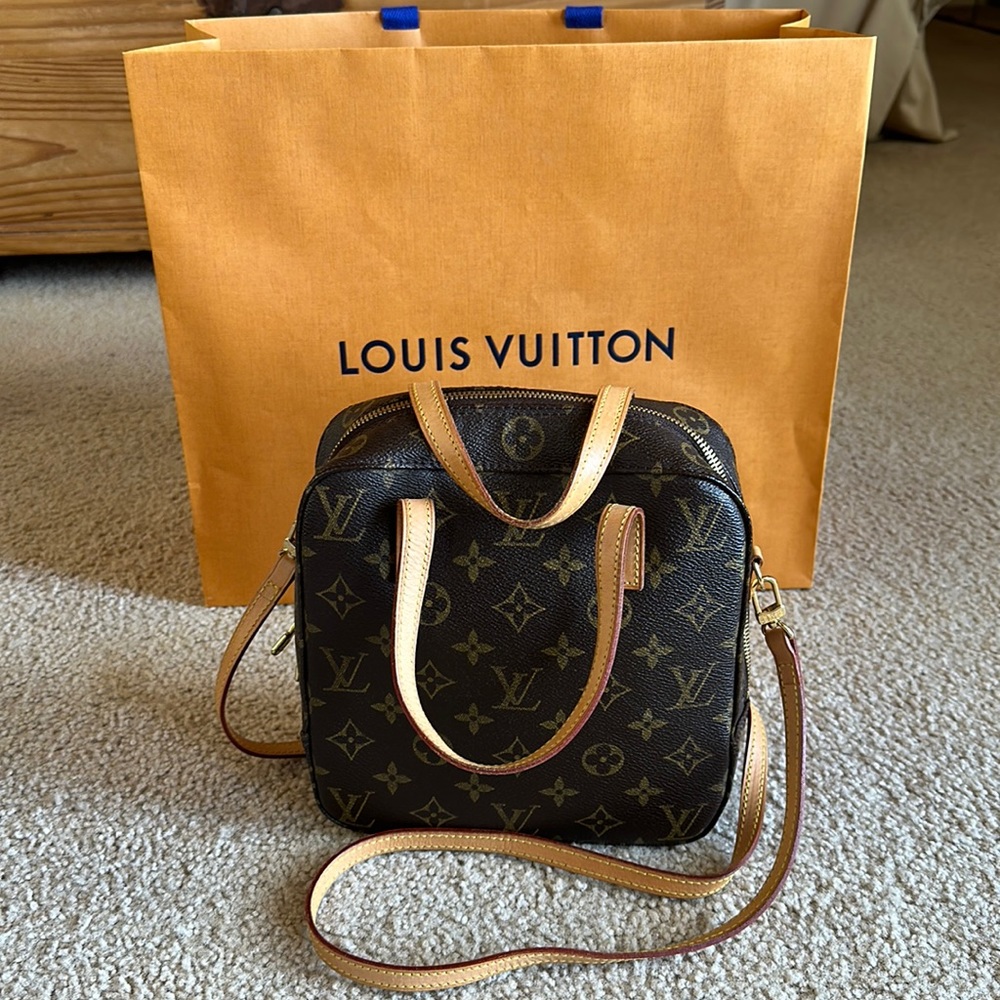 Authentic Louis Vuitton Spontini cross body bag